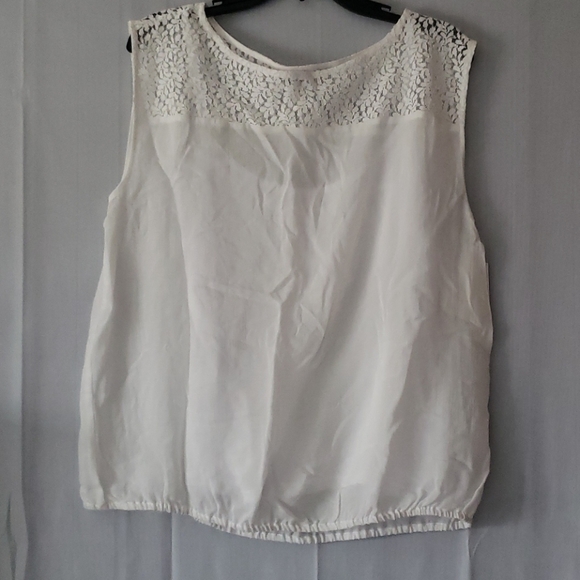 liz claiborne sleeveless bubble top